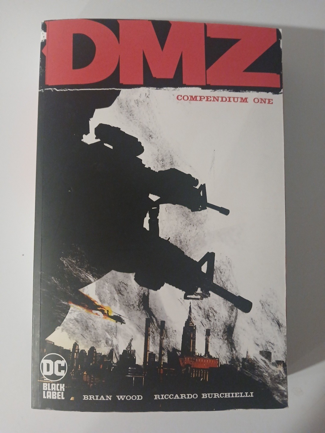 DMZ Compendium One Brian Wood DC Black Label Comic Book 2020 First Printing