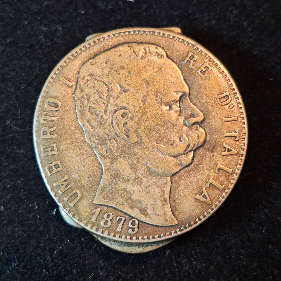 1879 Italy 5 Lire Coin Style Round Hinged Metal Pill Box Umberto I Silver 1879 Italy 5 Lire Coin Style Round Hinged Metal Pill Box Umberto I Silver