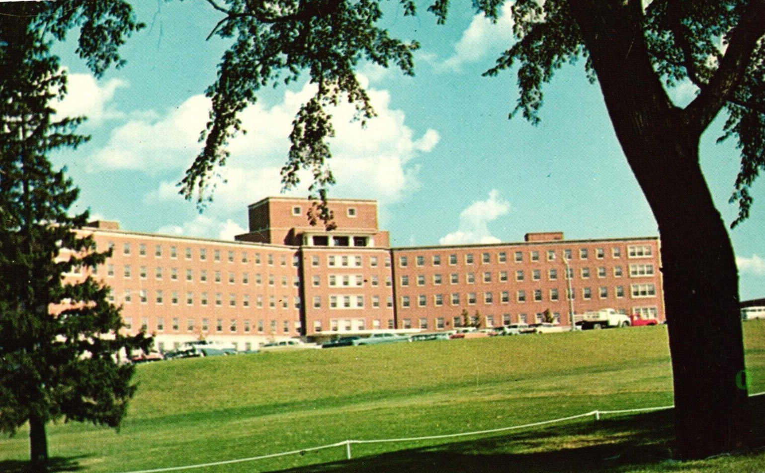 The Mary Fletcher Hospital Medical Center Burlington Vermont Vintage Postcard