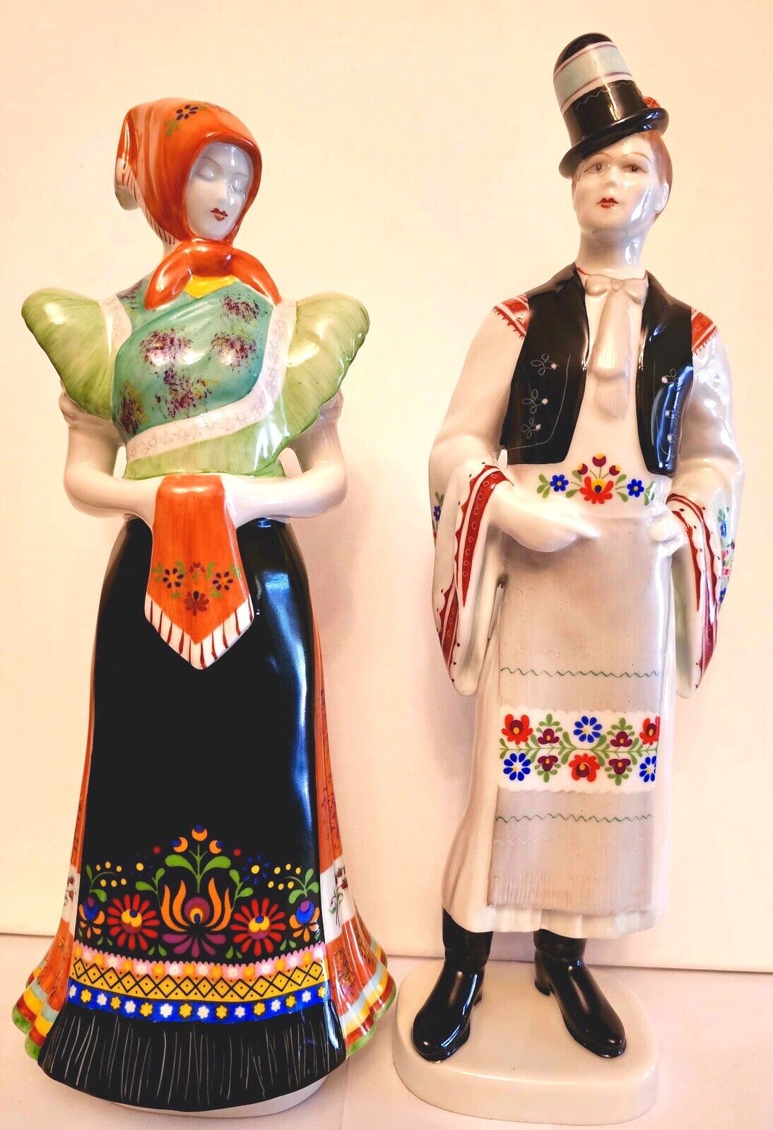 11” Hollohaza Hungary Porcelain Peasant Couple Figurines Folk Art Mint Condition