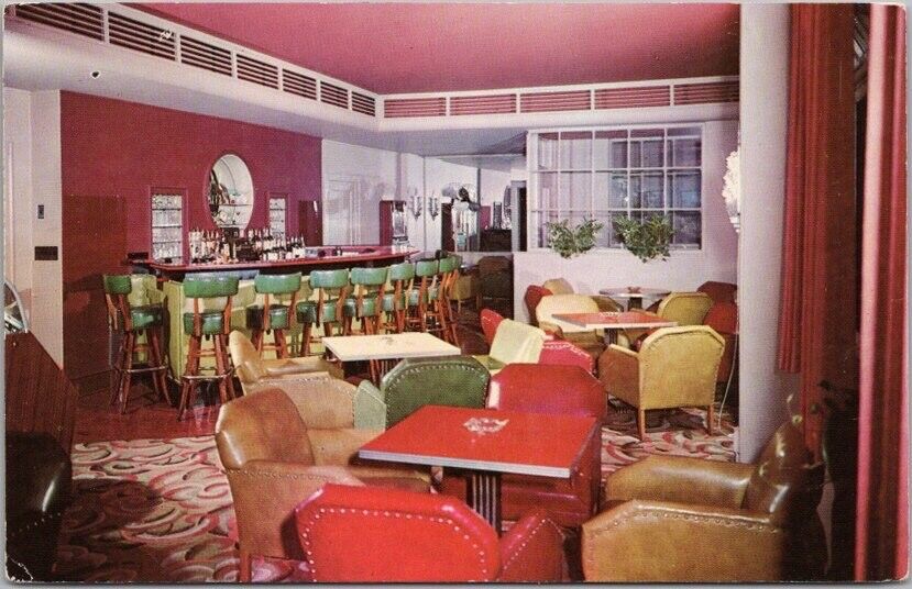 c1950s MILWAUKEE, Wisconsin Postcard PLAZA HOTEL Bar View / Interior View Unused