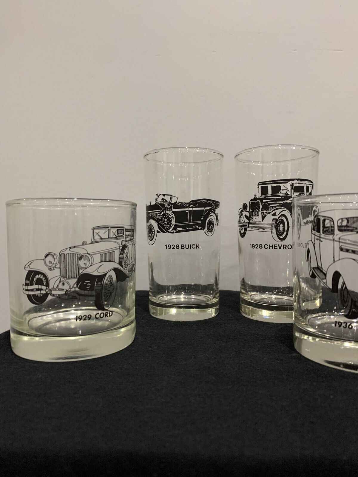 CLASSIC CARS WHISKEY DRINKING GLASSES BARWARE DECOR Set Of 4