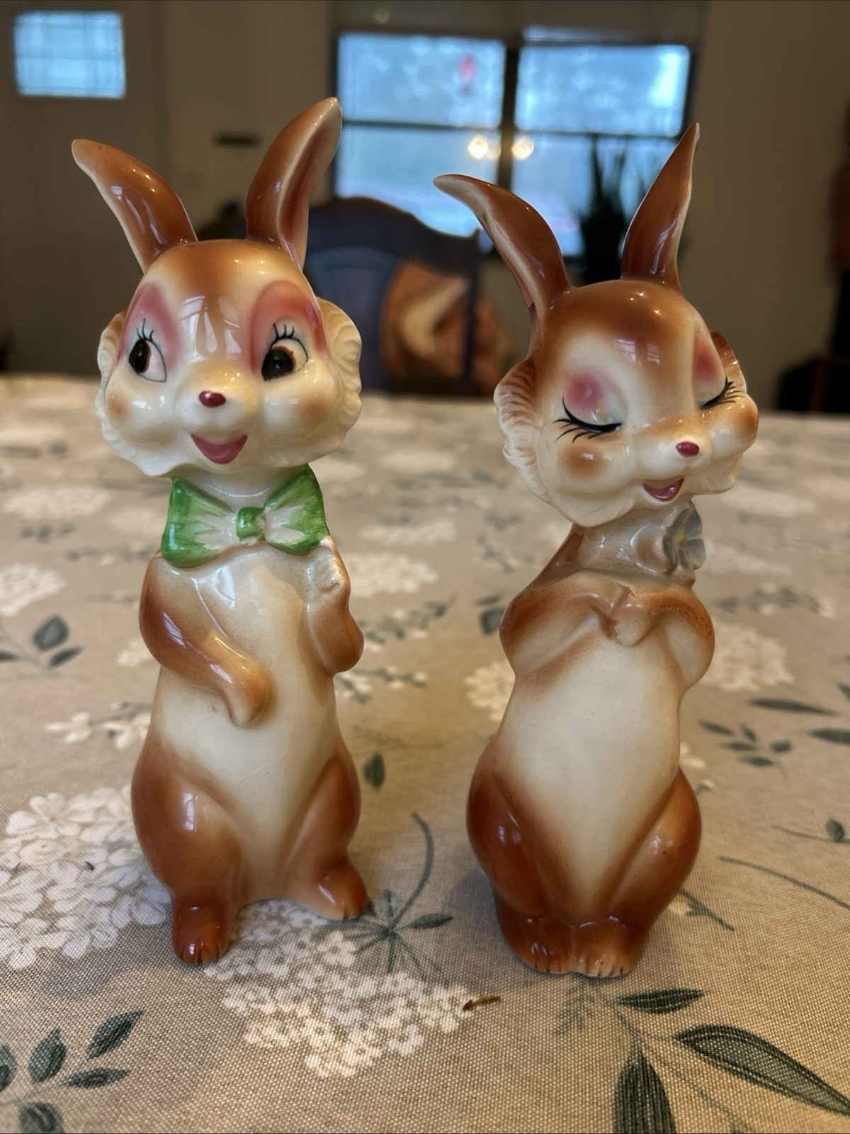 Vintage Japan Anthropomorphic Happy Rabbits Rare Salt And Pepper Shakers Tall
