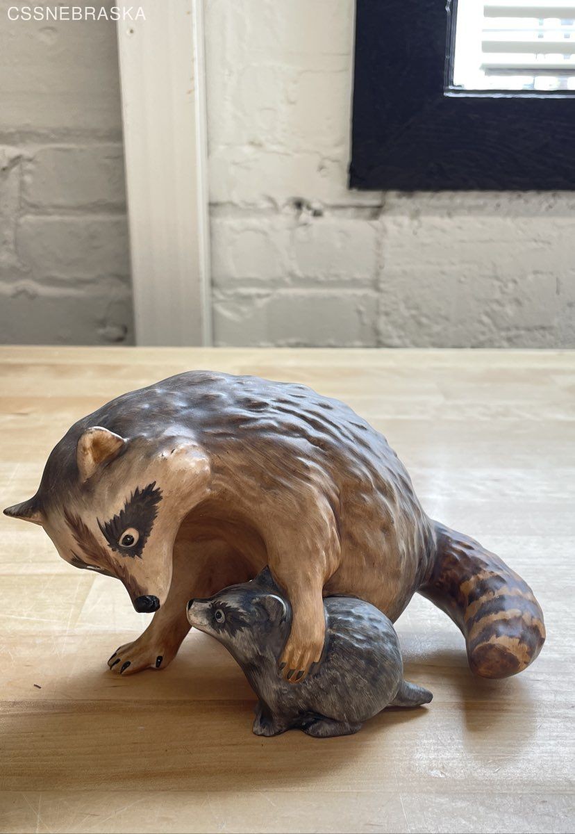 Vtg 1978 Goebel West Germany Porcelain Mother & Baby Raccoon Figurine