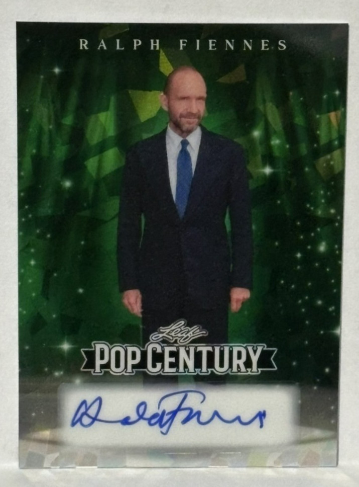 RALPH FIENNES 2026 LEAF POP CENTURY AUTO AUTOGRAPH #BA-RF1 SP #1/1 MINT RALPH FIENNES 2026 LEAF POP CENTURY AUTO AUTOGRAPH #BA-RF1 SP #1/1 MINT