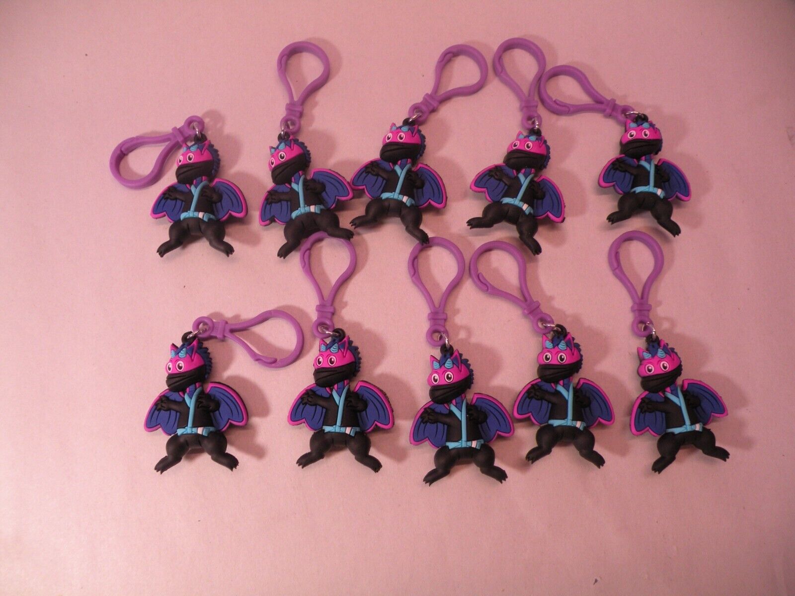 Set Of 10 2022-2023 Kids Heart Challenge Keychains BREEZE Black Purple Dragon B