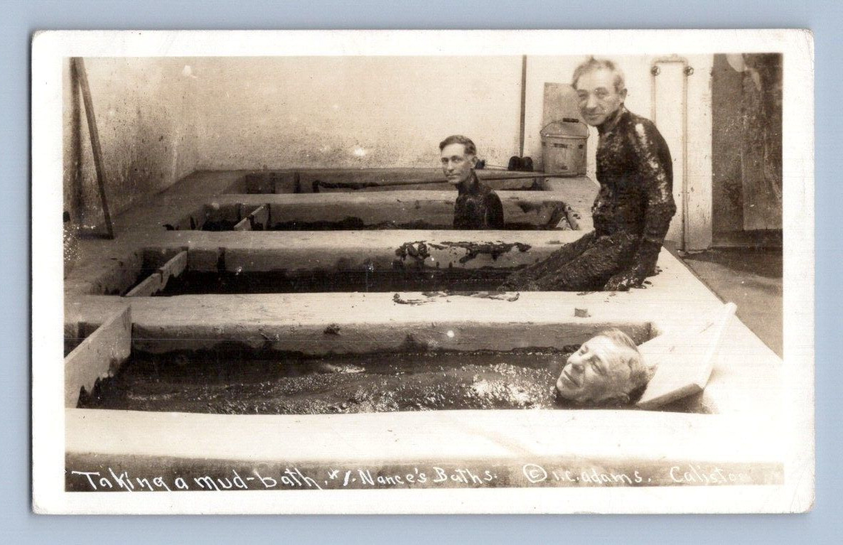 RPPC 1930\'S. TAKING A MUD BATH. NANCE\'S BATHS. CALISTOGA,CAL. POSTCARD SZ23