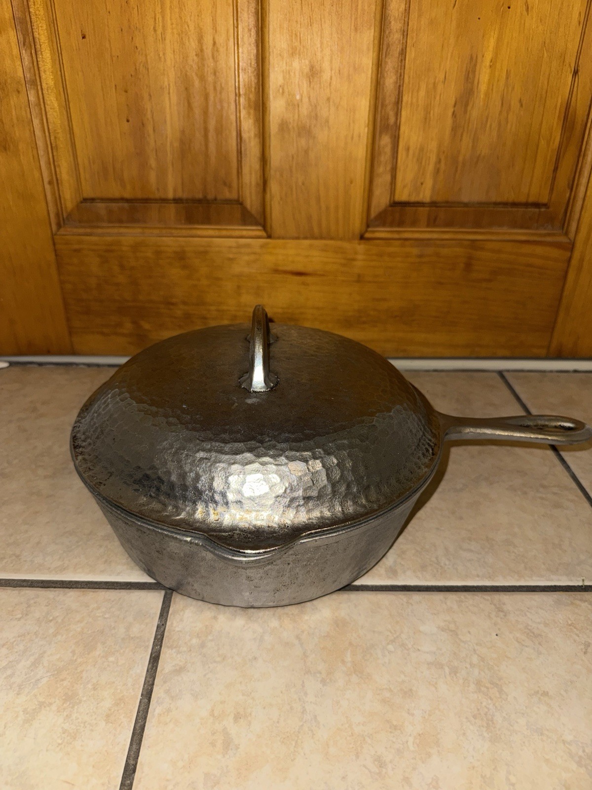 Vintage Chicago Hardware Foundry 89A Hammered Cast Iron Chicken Fryer Skillet
