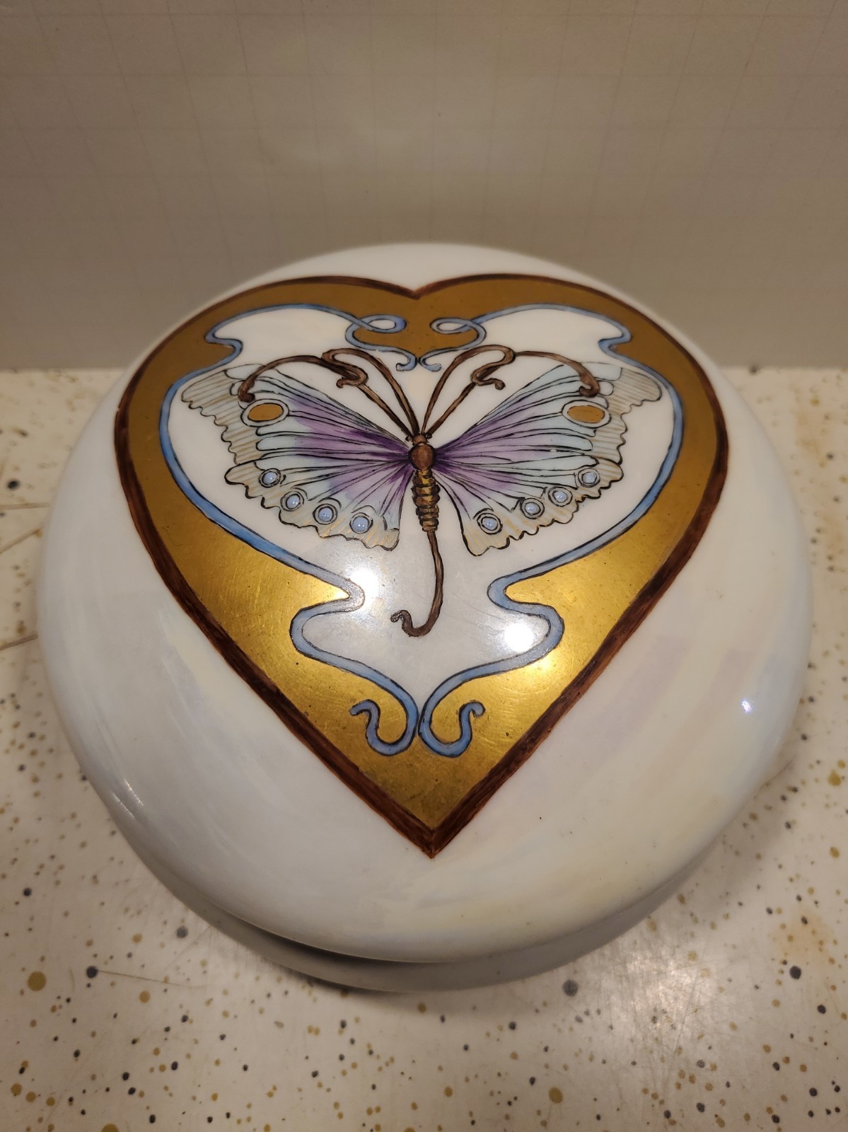 Antique Victoria Austria Art Nouveau Butterfly on Gilded Rims Compact Container Antique Victoria Austria Art Nouveau Butterfly on Gilded Rims Compact Container
