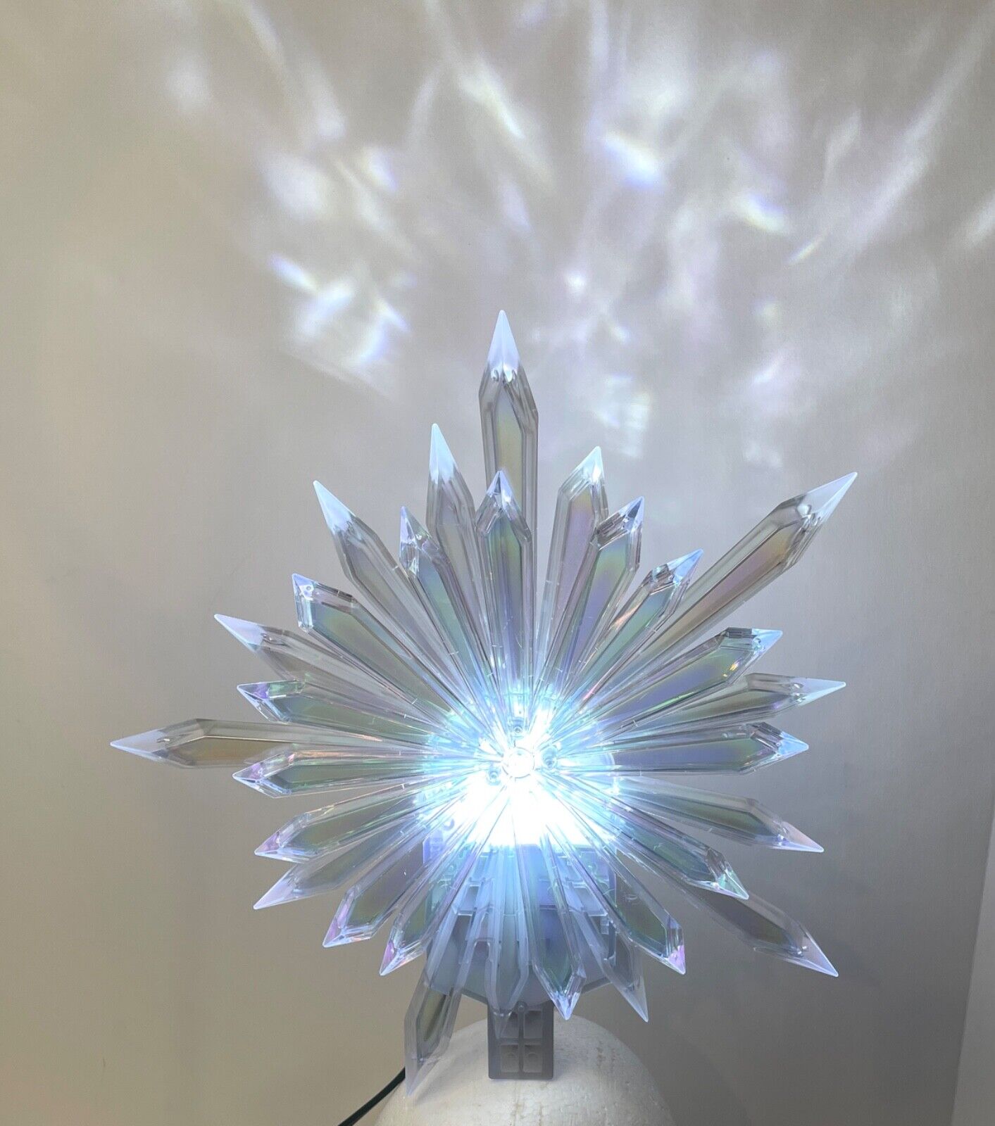 Intertek Prismatic Christmas Star Tree Topper Electric Disco Light Working