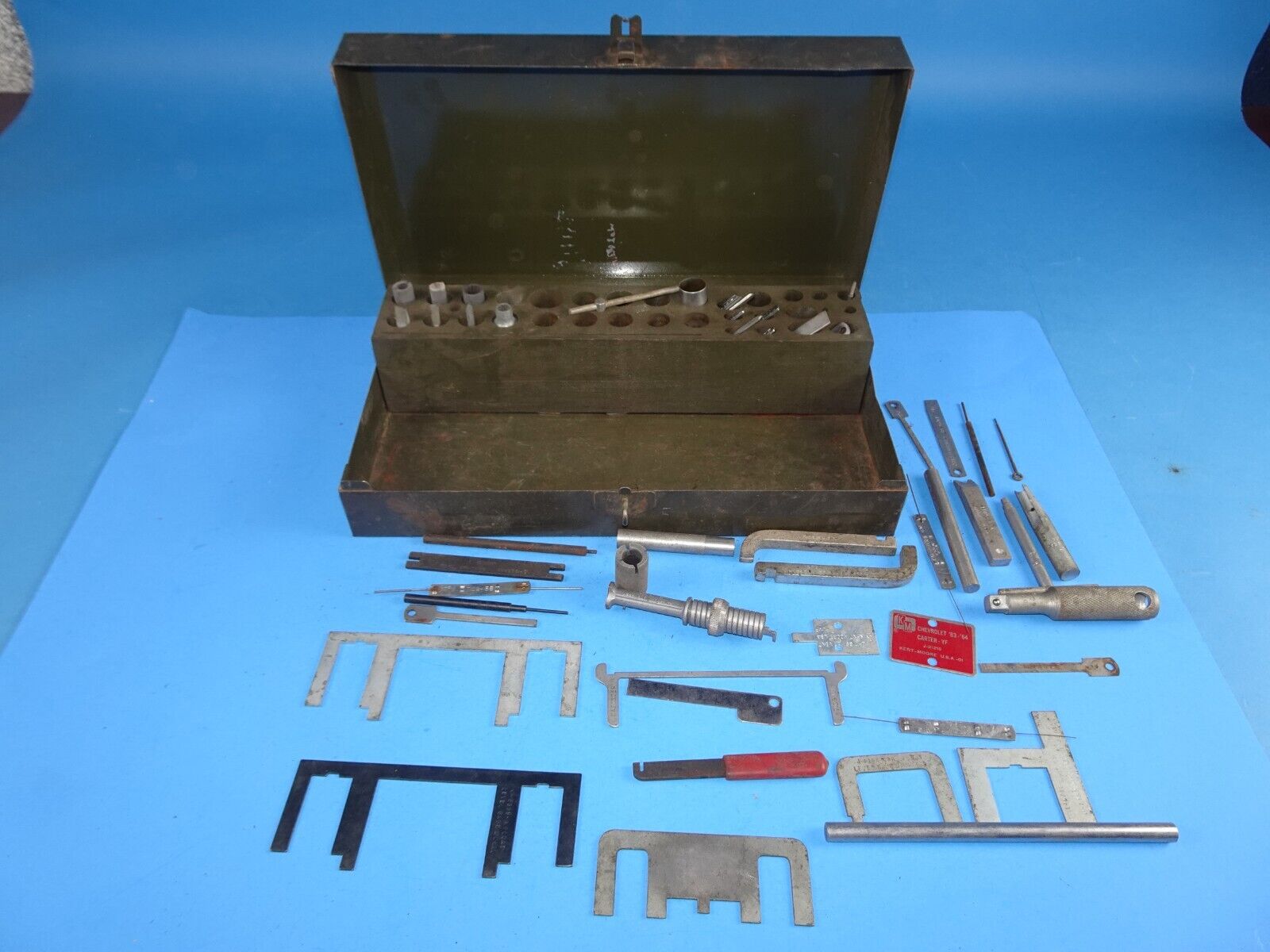 Vintage Carter carburetor tool kit with vintage tools Metal box. Extra tools