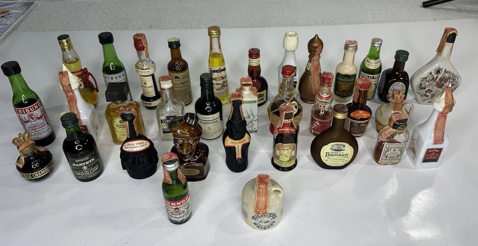 LOT OF 34 VINTAGE MINI LIQUOR BOTTLES TAX STAMP RARE LOT OF 34 VINTAGE MINI LIQUOR BOTTLES TAX STAMP RARE