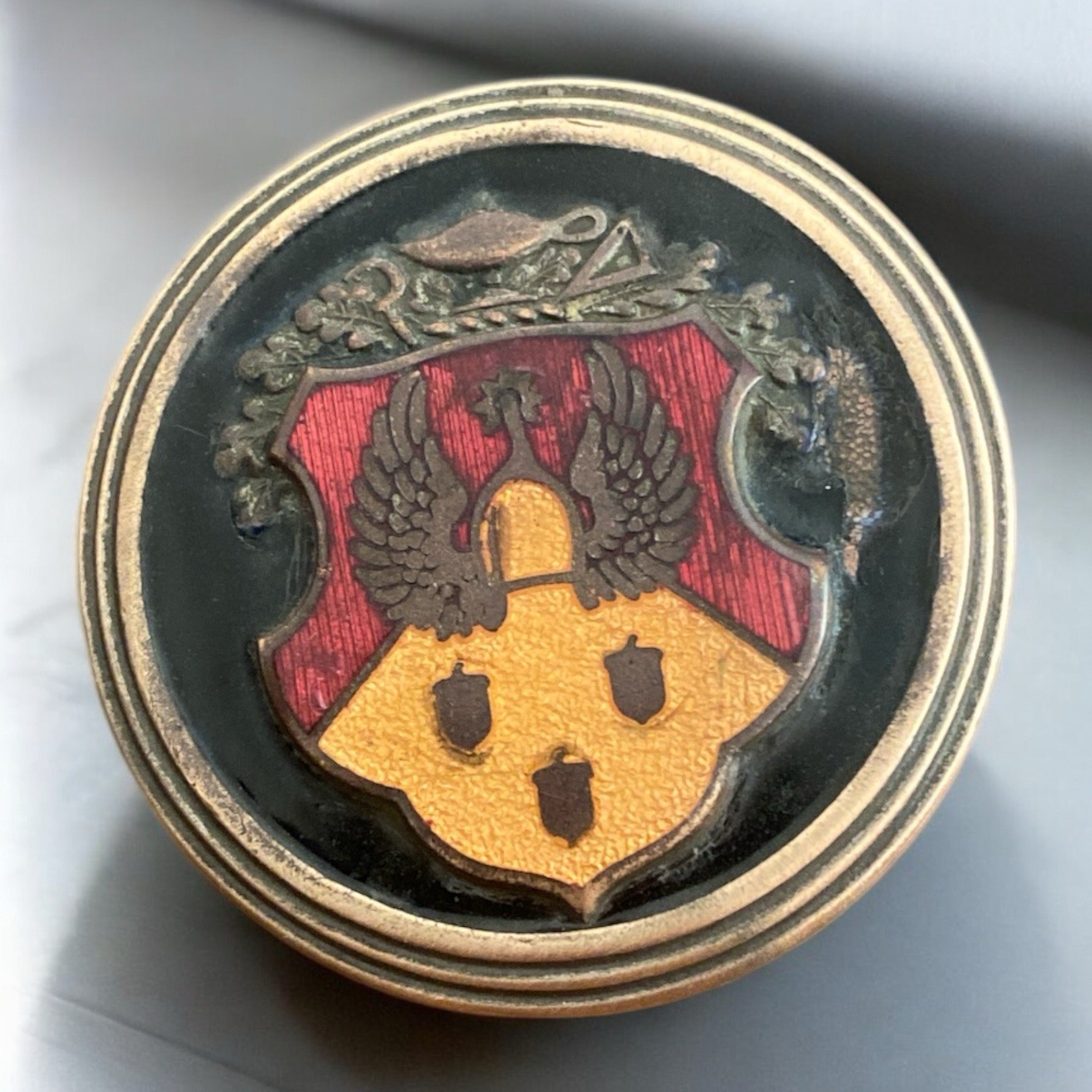 1929 1930 Oldsmobile Emblem Radiator Grille Badge Medallion Brass Cloisonne 1929 1930 Oldsmobile Emblem Radiator Grille Badge Medallion Brass Cloisonne