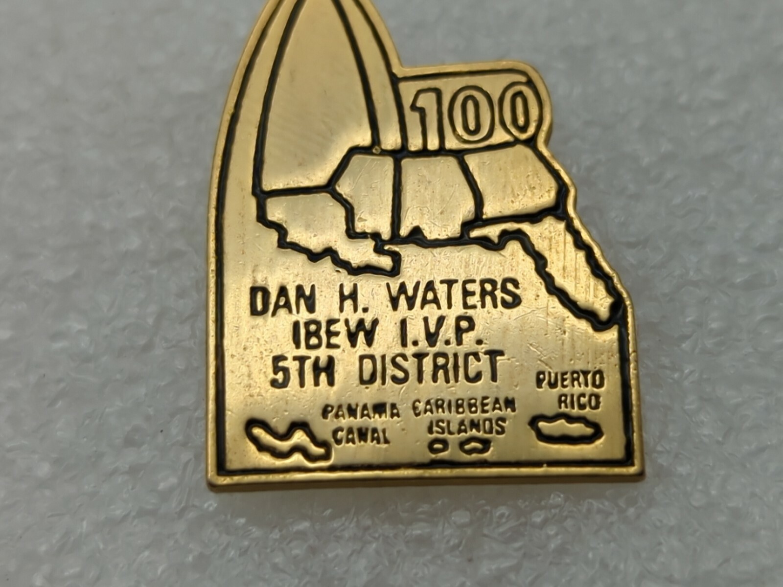 VINTAGE IBEW LOCAL LAPEL PIN UNION LU 5TH DISTRICT VINTAGE IBEW LOCAL LAPEL PIN UNION LU 5TH DISTRICT