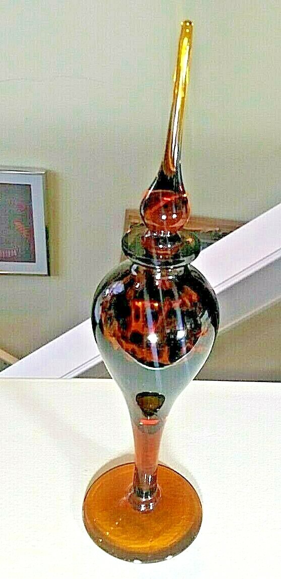 Appox 9.5 VINTAGE BEAUTIFUL BROWN CRYSTAL PERFUME BOTTLE Appox 9.5 VINTAGE BEAUTIFUL BROWN CRYSTAL PERFUME BOTTLE