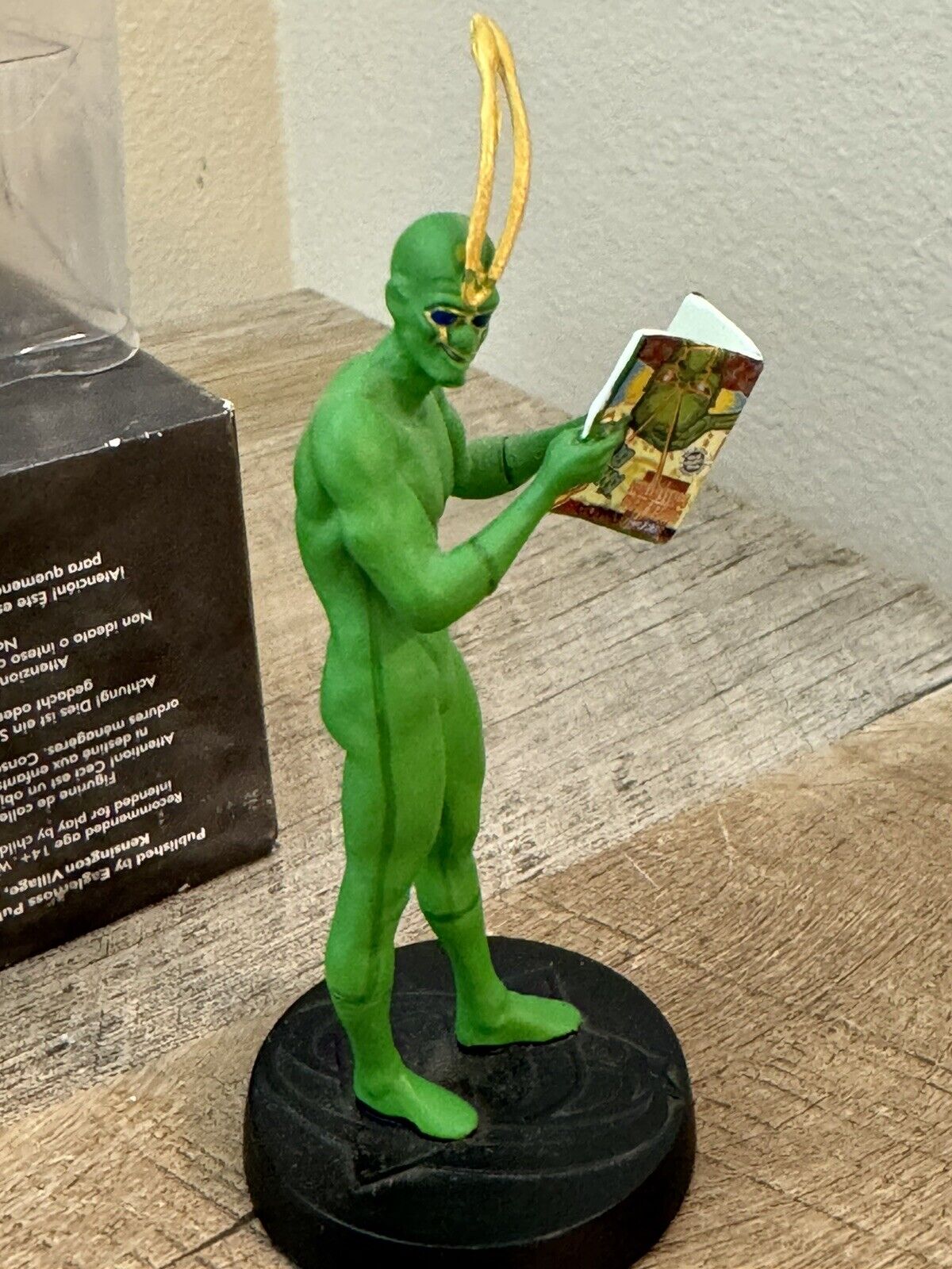 DC Comics AMBUSH BUG Figurine 2011 Collectible