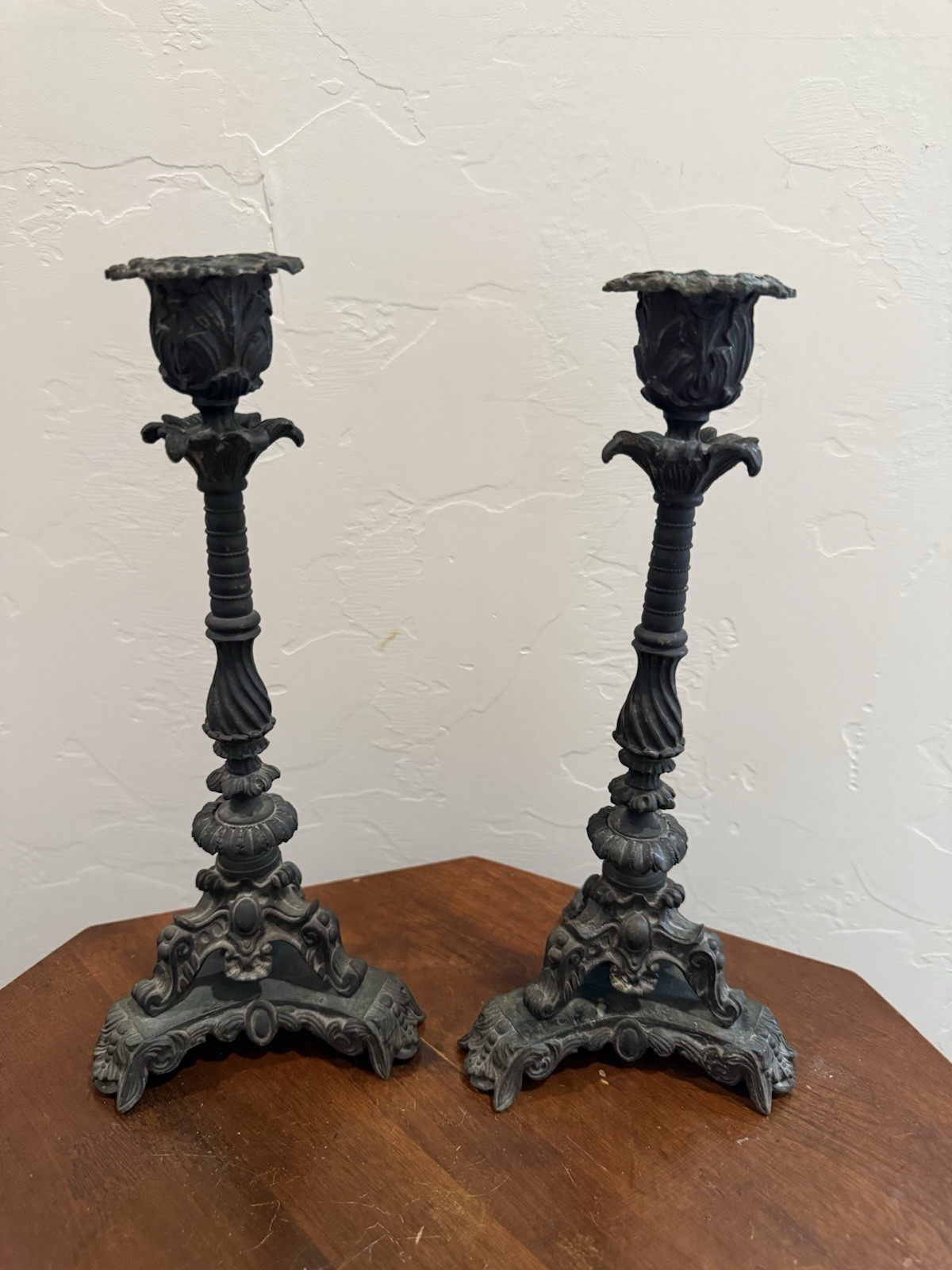 Antique Pair of Brass Baroque Rococo Revival Ornate Candlestick Holders 9\ Antique Pair of Brass Baroque Rococo Revival Ornate Candlestick Holders 9\