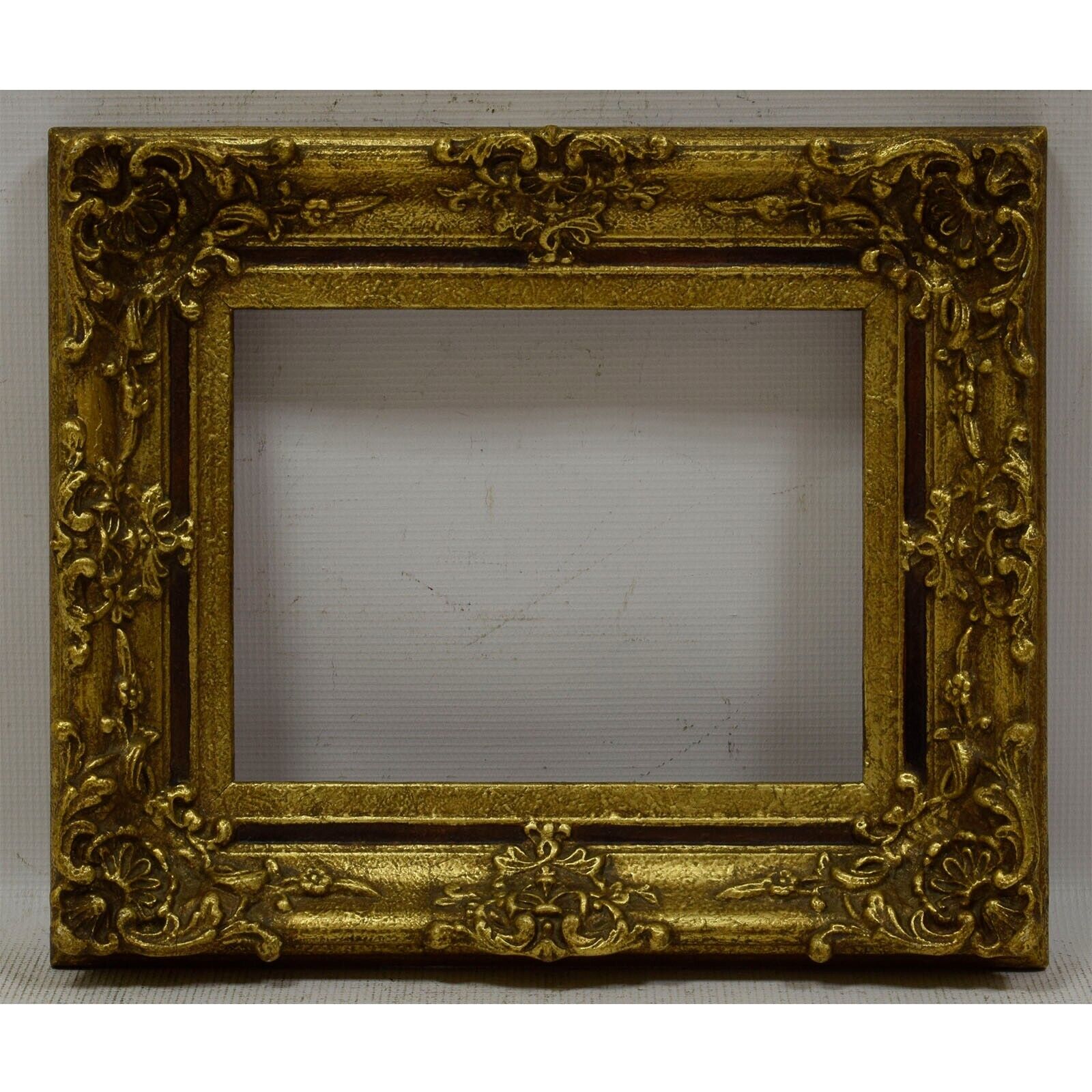 Ca 1920-1950 Old frame original condition with gold paint Internal: 9.8 x 7.7 in