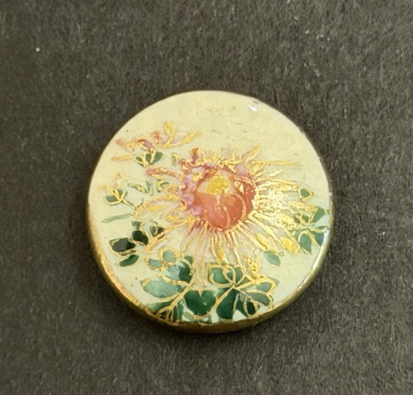 BEAUTIFUL Vintage FLORAL/FLOWER Satsuma Button - 3/4 BEAUTIFUL Vintage FLORAL/FLOWER Satsuma Button - 3/4