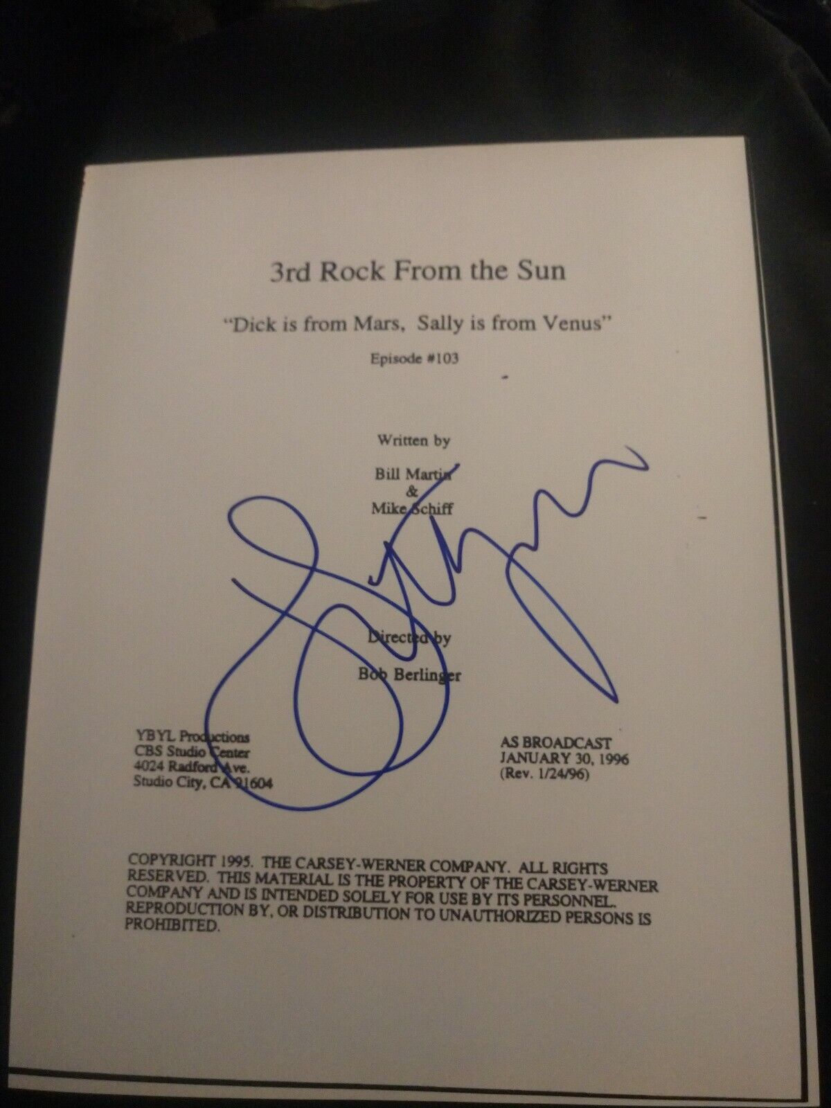 JOHN LITHGOW SIGNED 3RD ROCK FROM THE SUN FULL TV SCRIPT EPISODE W/COA+PROOF WOW