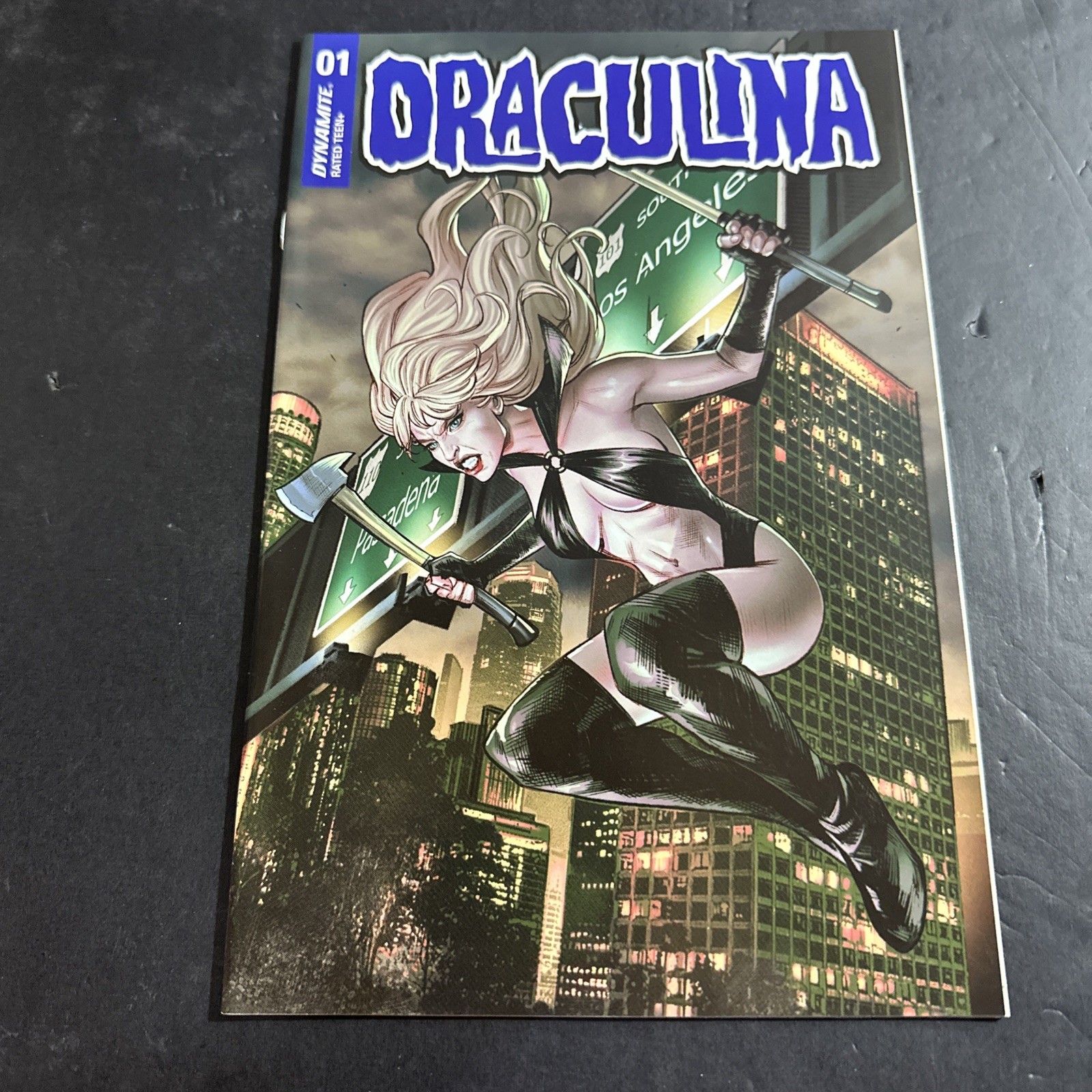 Draculina #1 -  Variant (Covers R  Vf/Nm J8