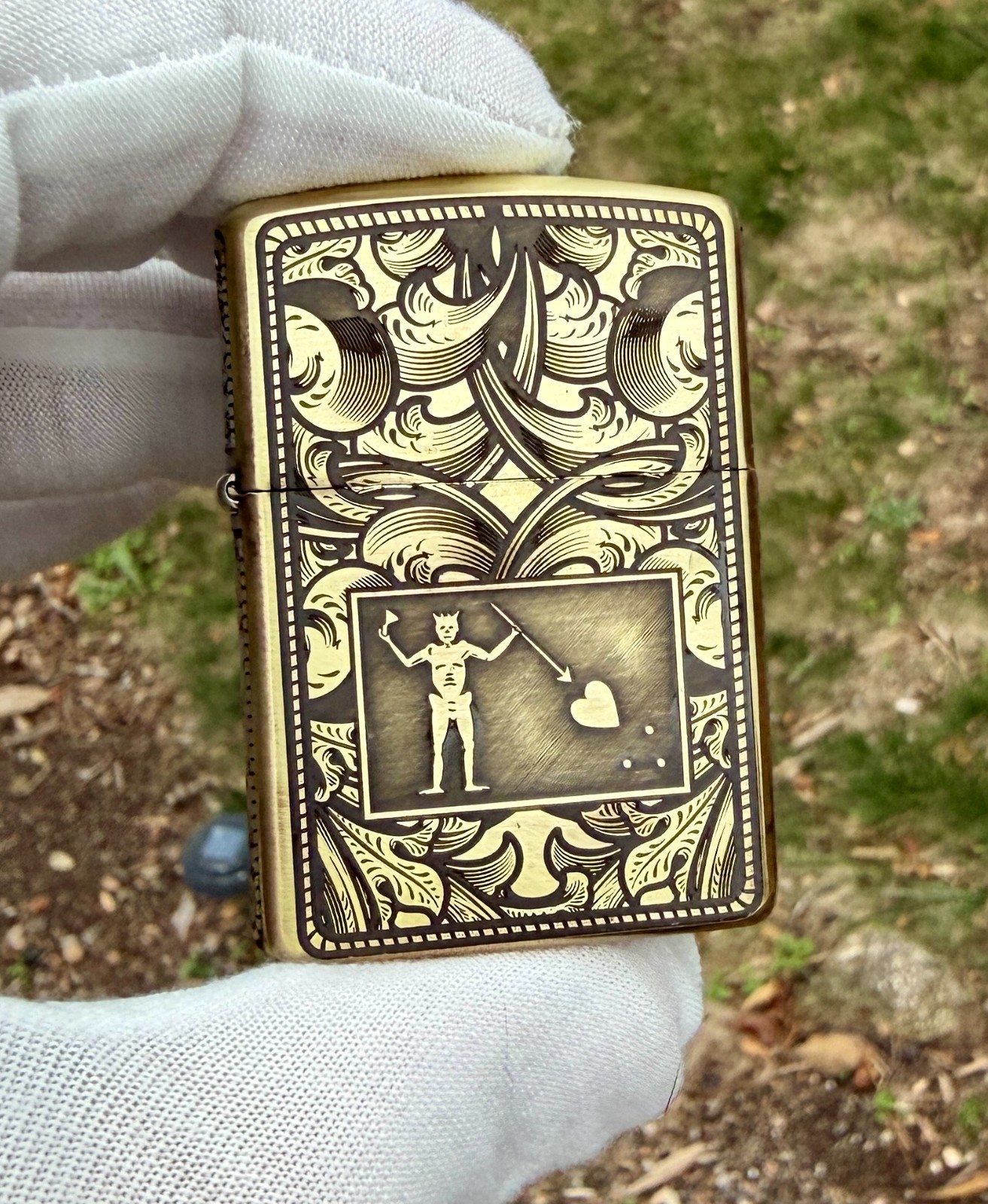 5-Side Engraved Brass Armor Zippo Lighter – Blackbeard Jolly Roger Filigree USA 5-Side Engraved Brass Armor Zippo Lighter – Blackbeard Jolly Roger Filigree USA