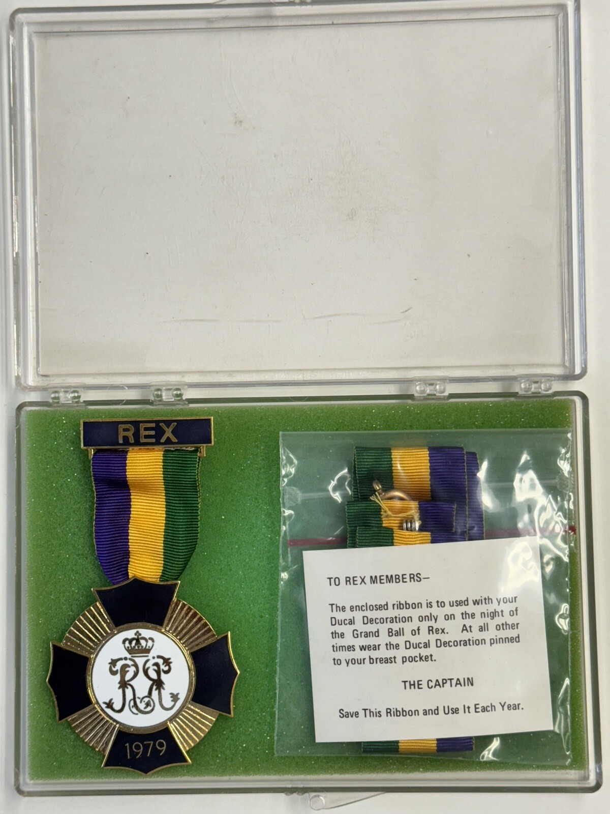 1979 KREWE OF REX MEN\'S DUCAL PIN PLUS 1979 ANTIQUE BRONZE “HEAVY” DOUBLOON