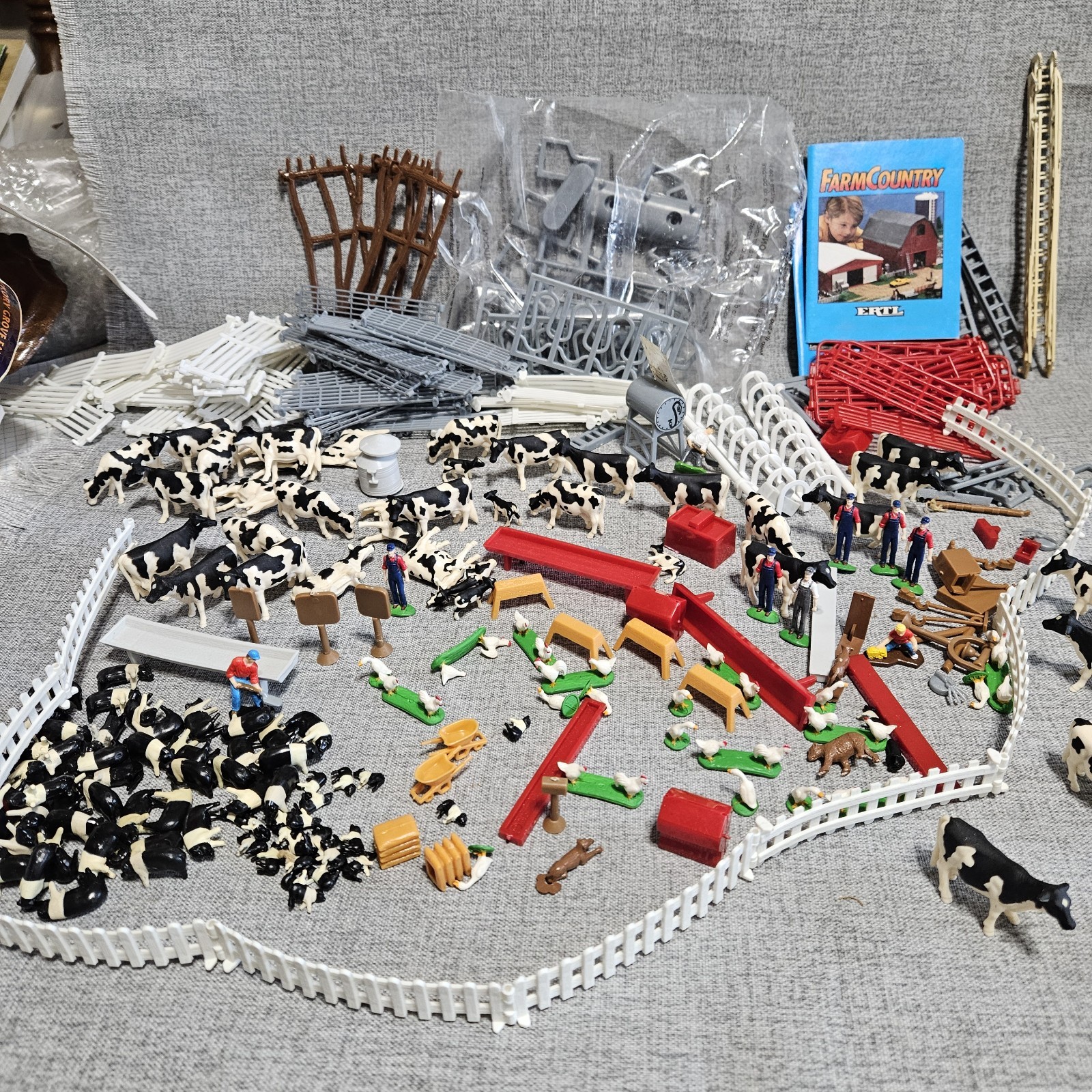 ERTL Farm Country Ranch 9 Farmers Cows Pigs Dogs Chickens Fence Stickers Lot 170 ERTL Farm Country Ranch 9 Farmers Cows Pigs Dogs Chickens Fence Stickers Lot 170