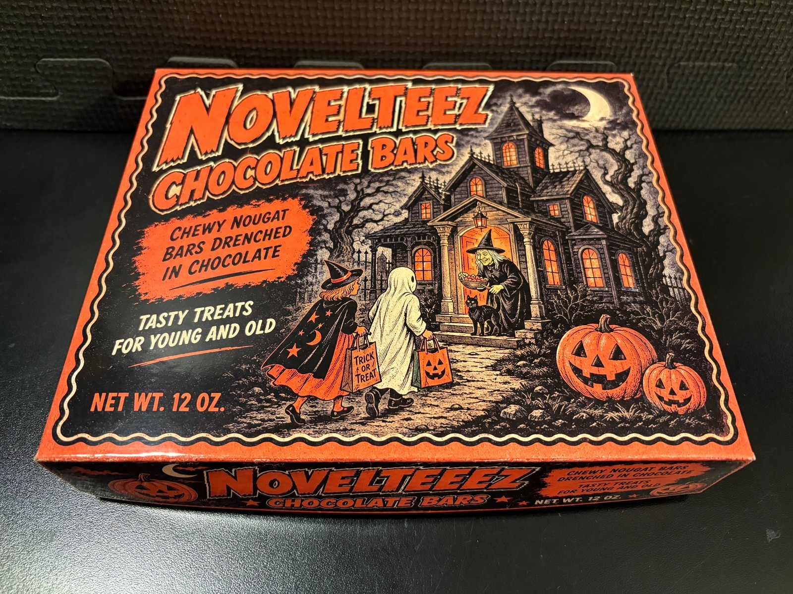 1950s Novelteez Chocolate Bars - Empty custom design display box 1950s Novelteez Chocolate Bars - Empty custom design display box