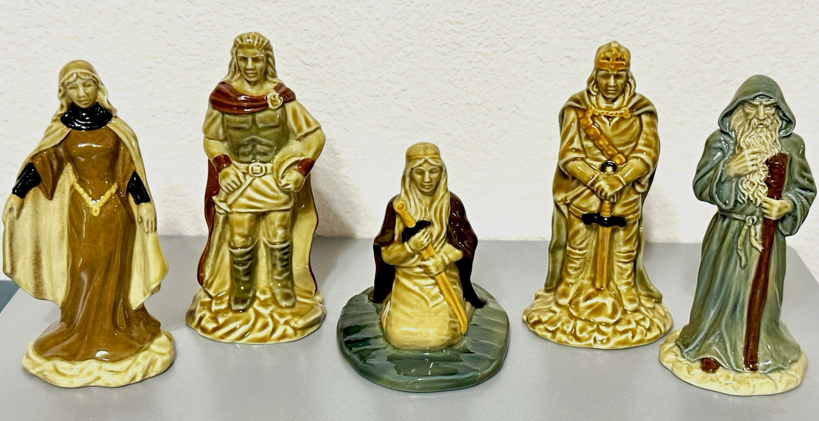Wade The Camelot Collection 5pc Glazed Ceramic Arthur Merlin Lancelot Set Wade The Camelot Collection 5pc Glazed Ceramic Arthur Merlin Lancelot Set