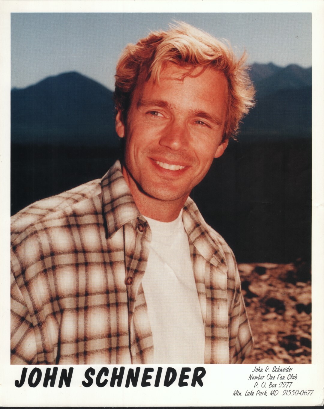 John Schneider 8x10 glossy color photo John Schneider 8x10 glossy color photo
