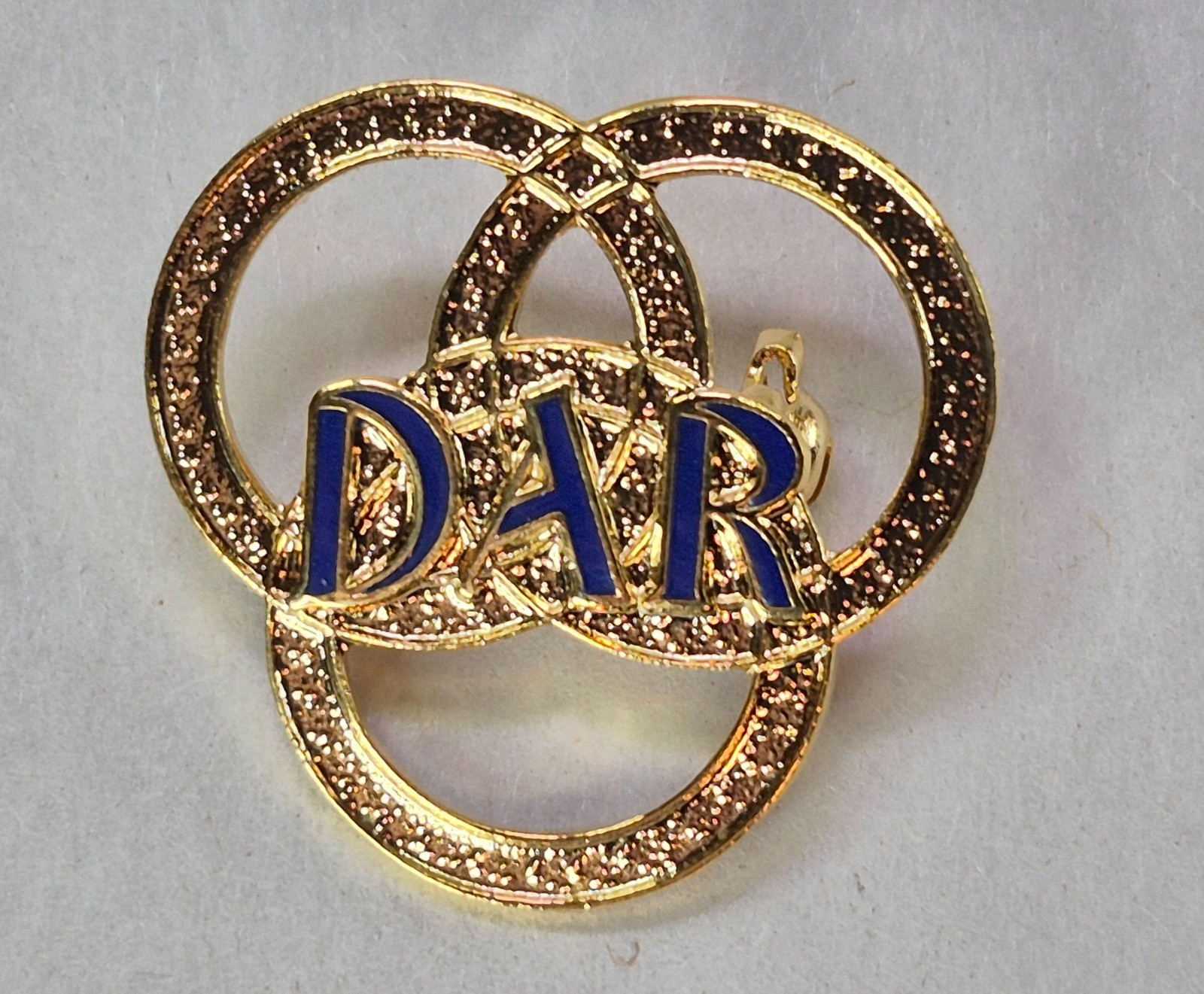 DAR Daughters of the American Revolution Classic Initial Letter Logo Pin Garnay