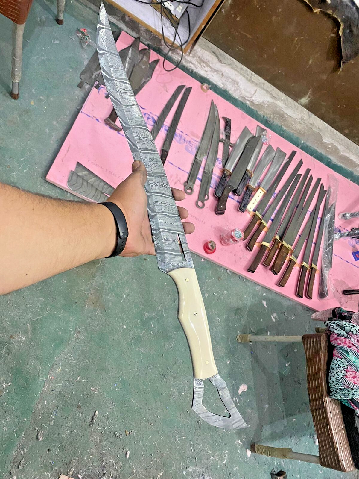 HUNTEX Handmade Damascus Blade, Camel Bone, 70 cm Exotic Zombie Machete Knife