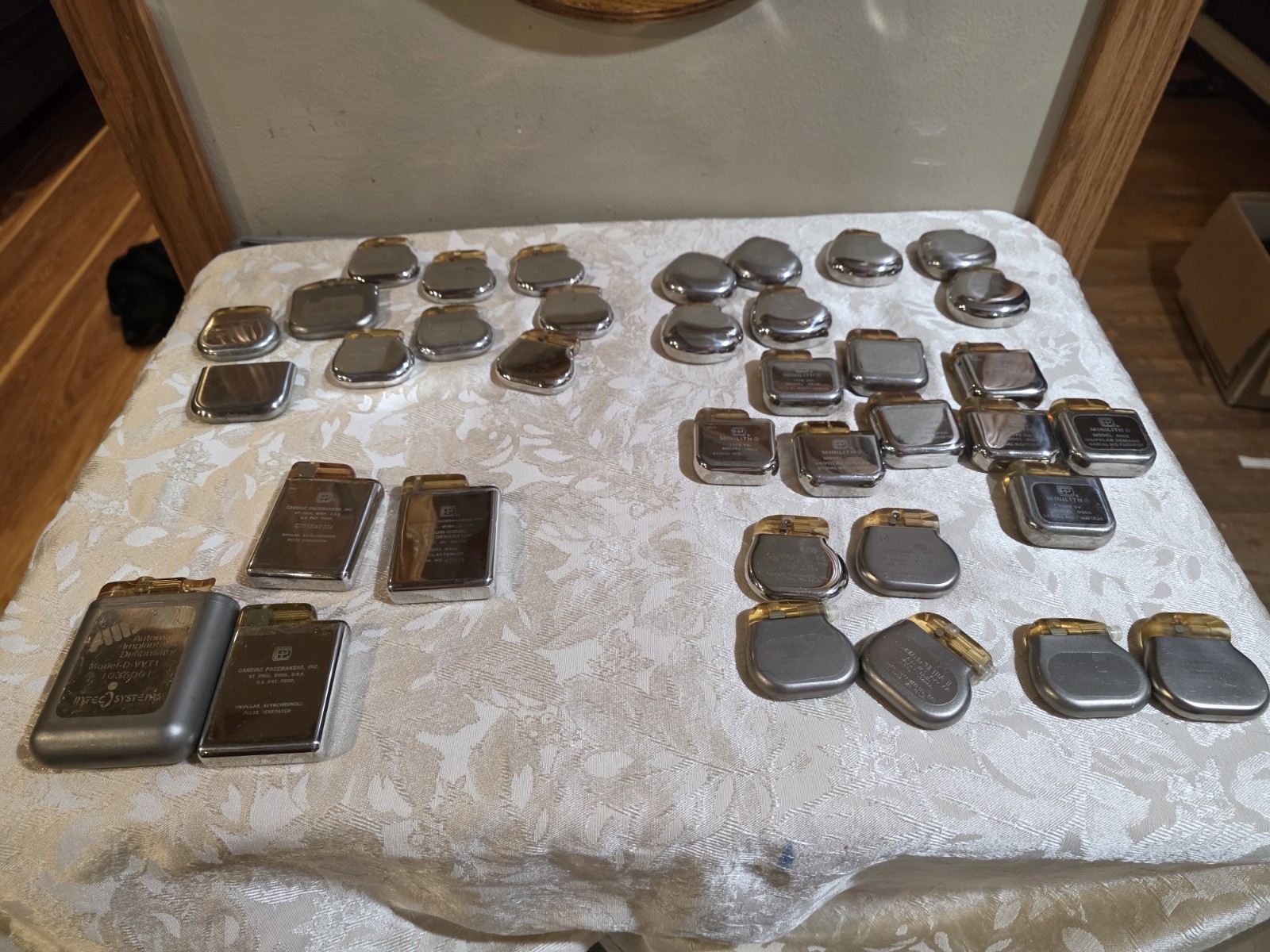 Large Lot of 34 Vintage Cardiac Pacemakers Historical ( Not For Human Use) Large Lot of 34 Vintage Cardiac Pacemakers Historical ( Not For Human Use)