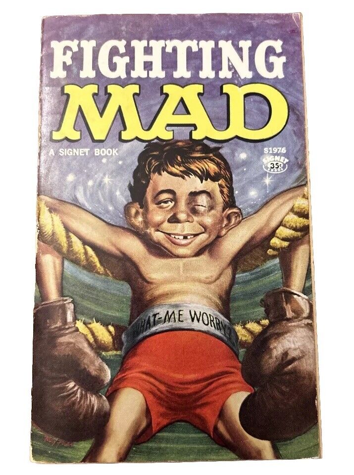 Fighting MAD William M. Gaines\'s Paperback PB -Signet 1961 1st Print (35 Cents)