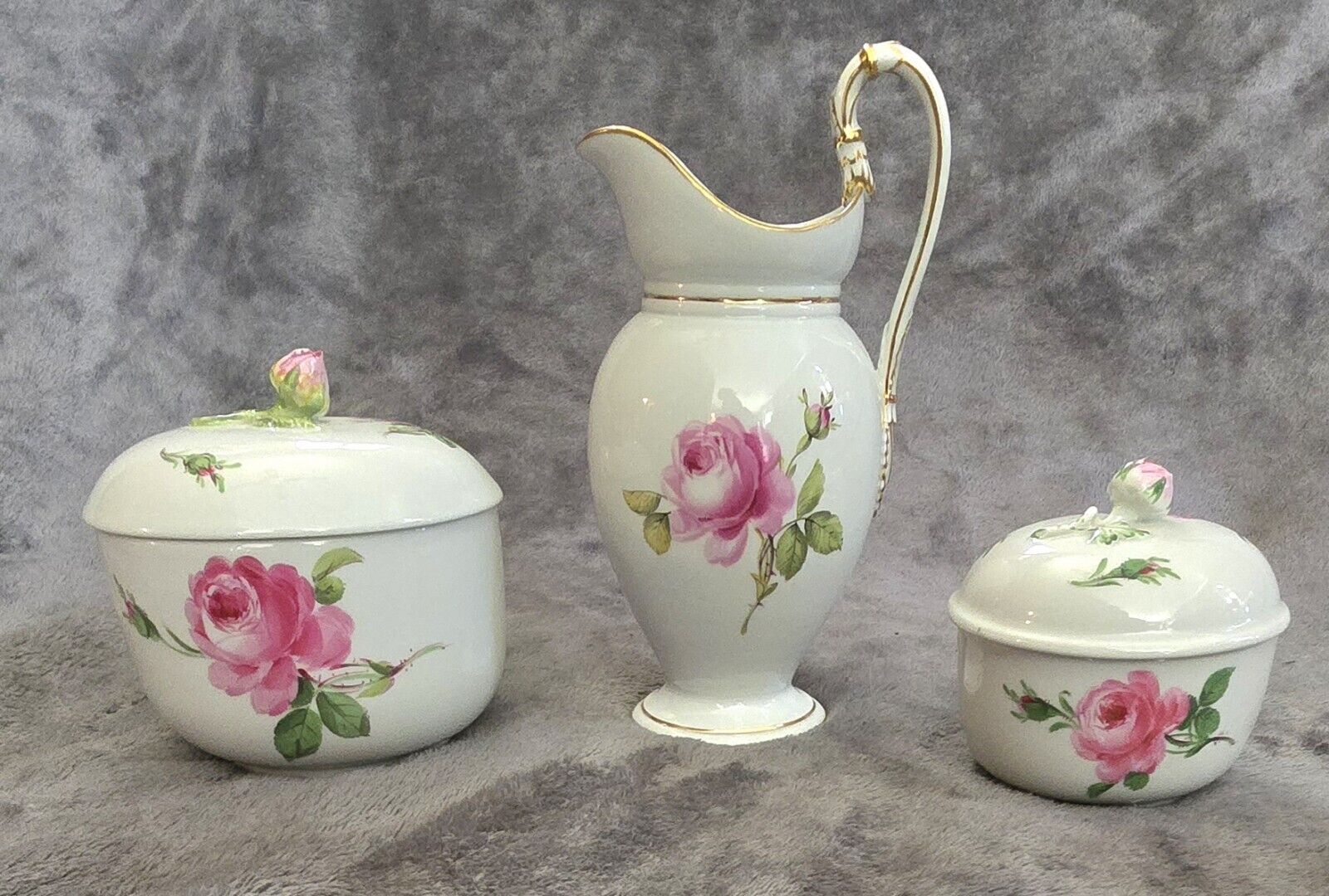 Meissen 5 Pc Set Rose Bowls With Lids And HTF Rare Rose Swan Pitcher