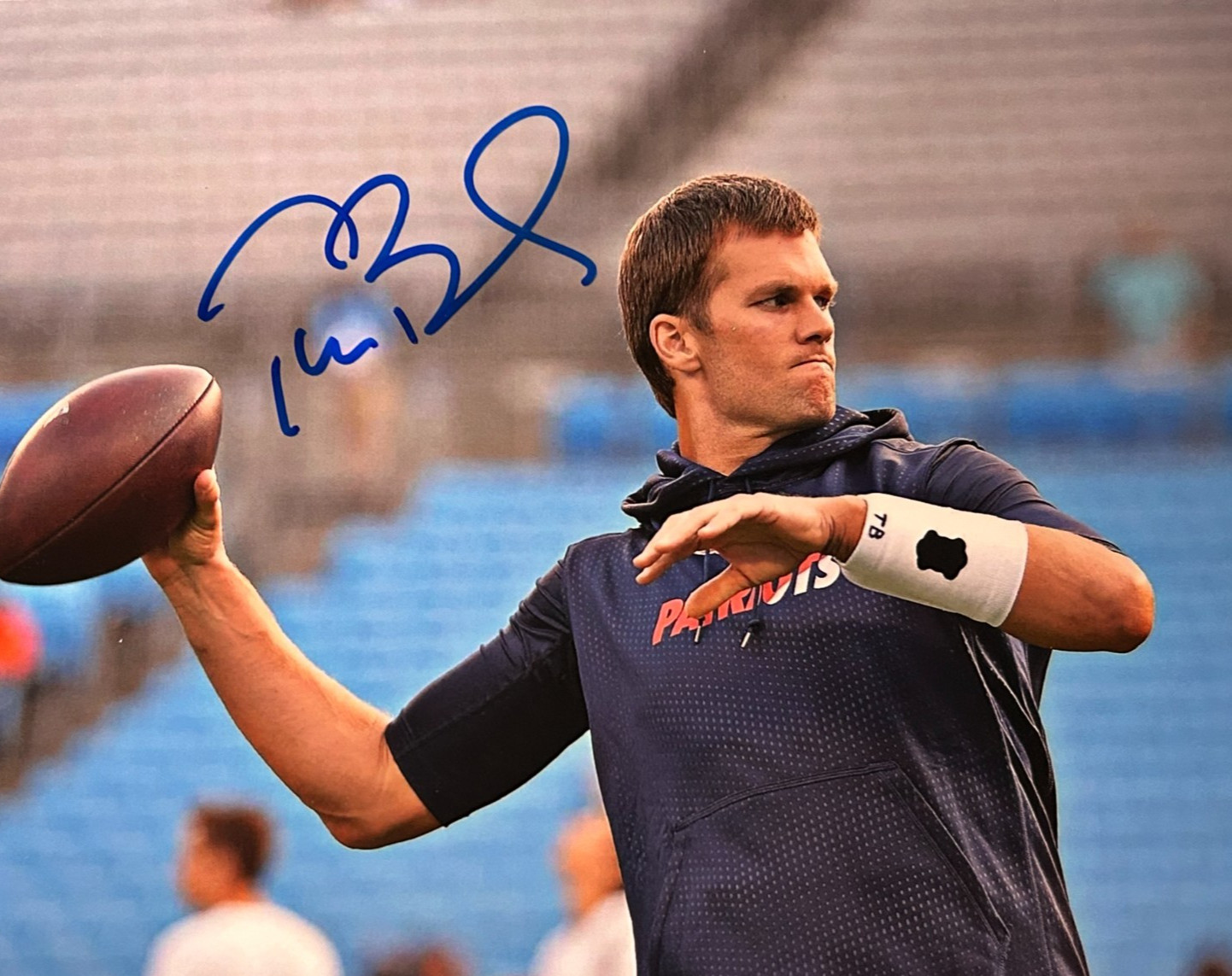 TOM BRADY Signed Autograph 8x10 TOM BRADY Signed Autograph 8x10