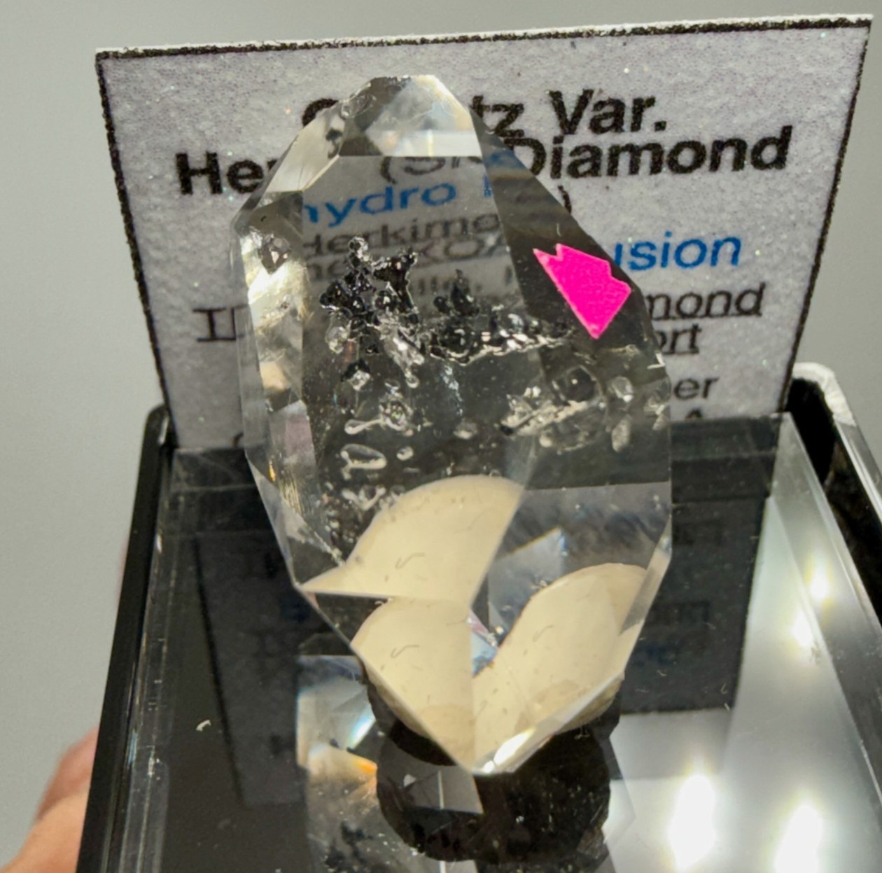 6.47 g A+ Grade Enhydro Herkimer Diamond Gem w/ Tiny Moving Gas Bubble