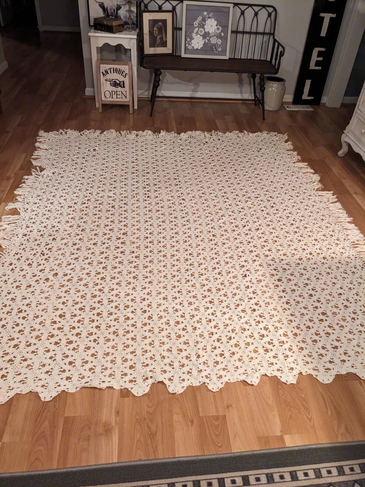 Vintage Crochet Queen Full Bedspread With Fringe 92x82 Off White