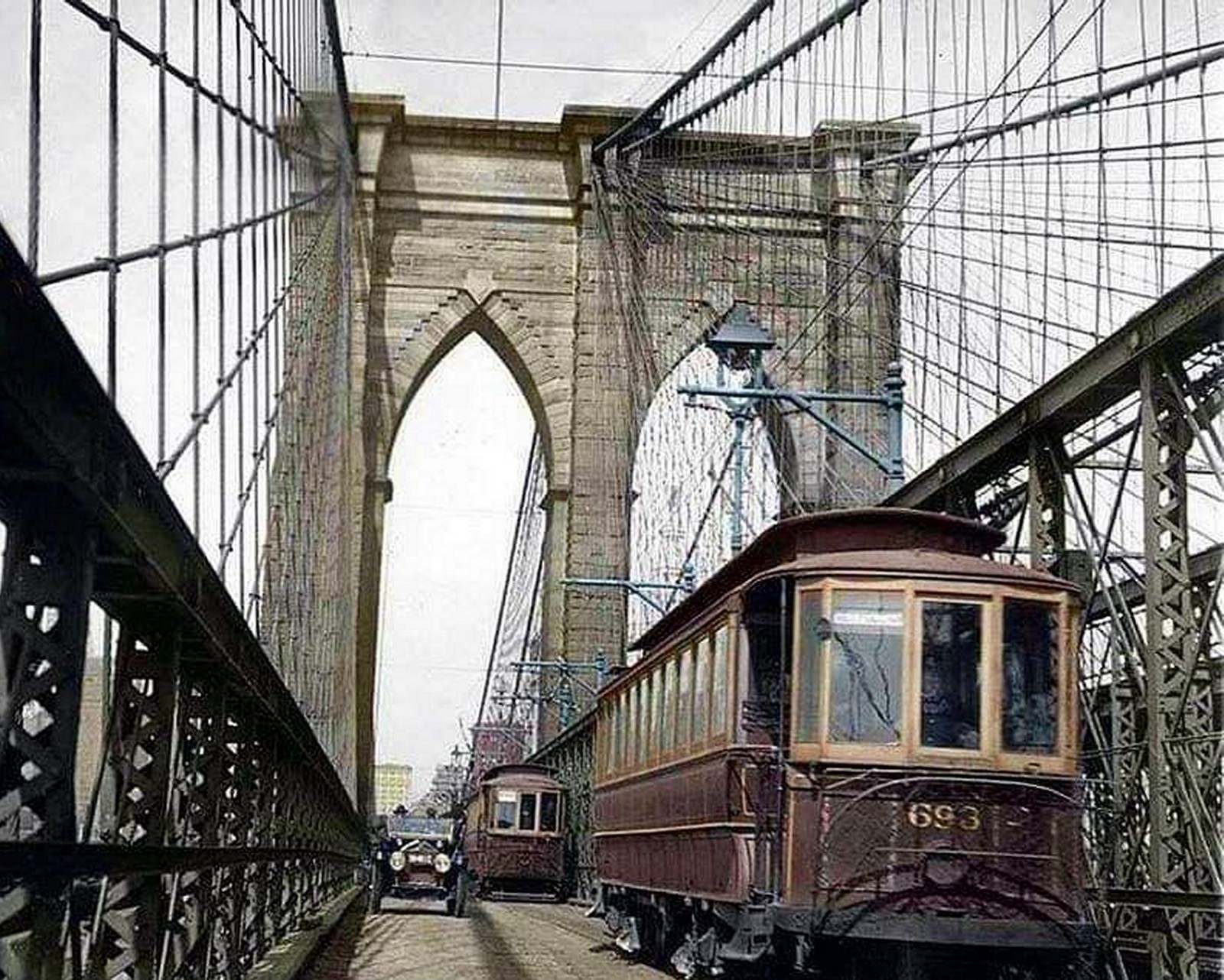 1913 TROLLEY CARS on BROOKLYN BRIDGE Photo (233-i) 1913 TROLLEY CARS on BROOKLYN BRIDGE Photo (233-i)