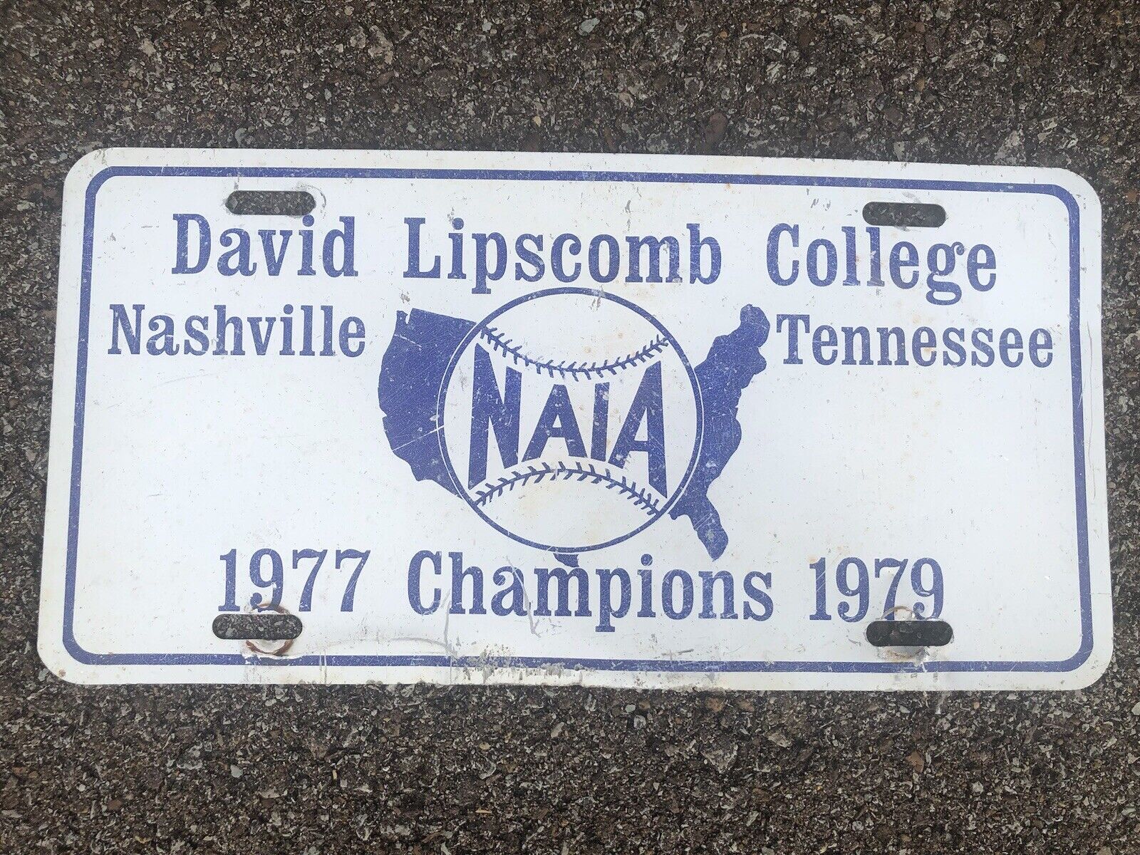 1979 Tennessee License Plate Nashville David Lipscomb NAIA Champions 1977