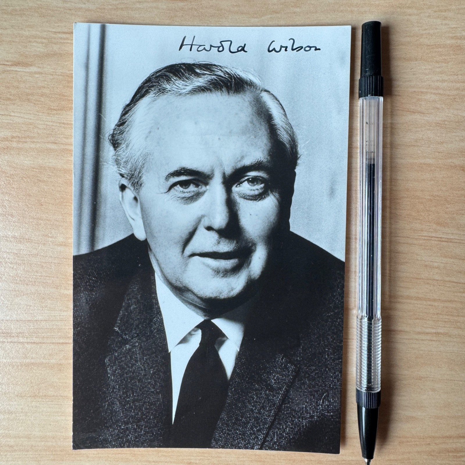Harold Wilson Signed Portrait B/W Photo – UK Prime Minister PM Autograph c1970