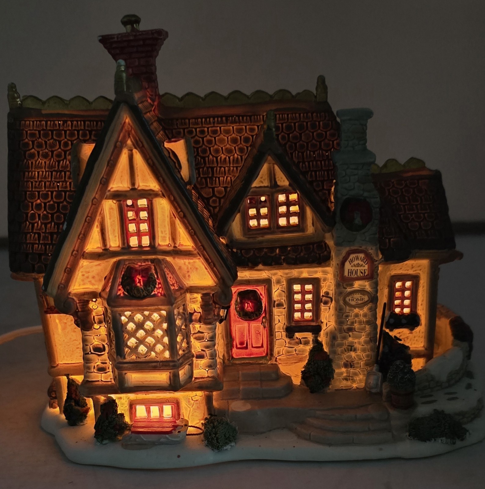 HTF VTG 2005 LEMAX Caddington Village HTF VTG 2005 LEMAX Caddington Village