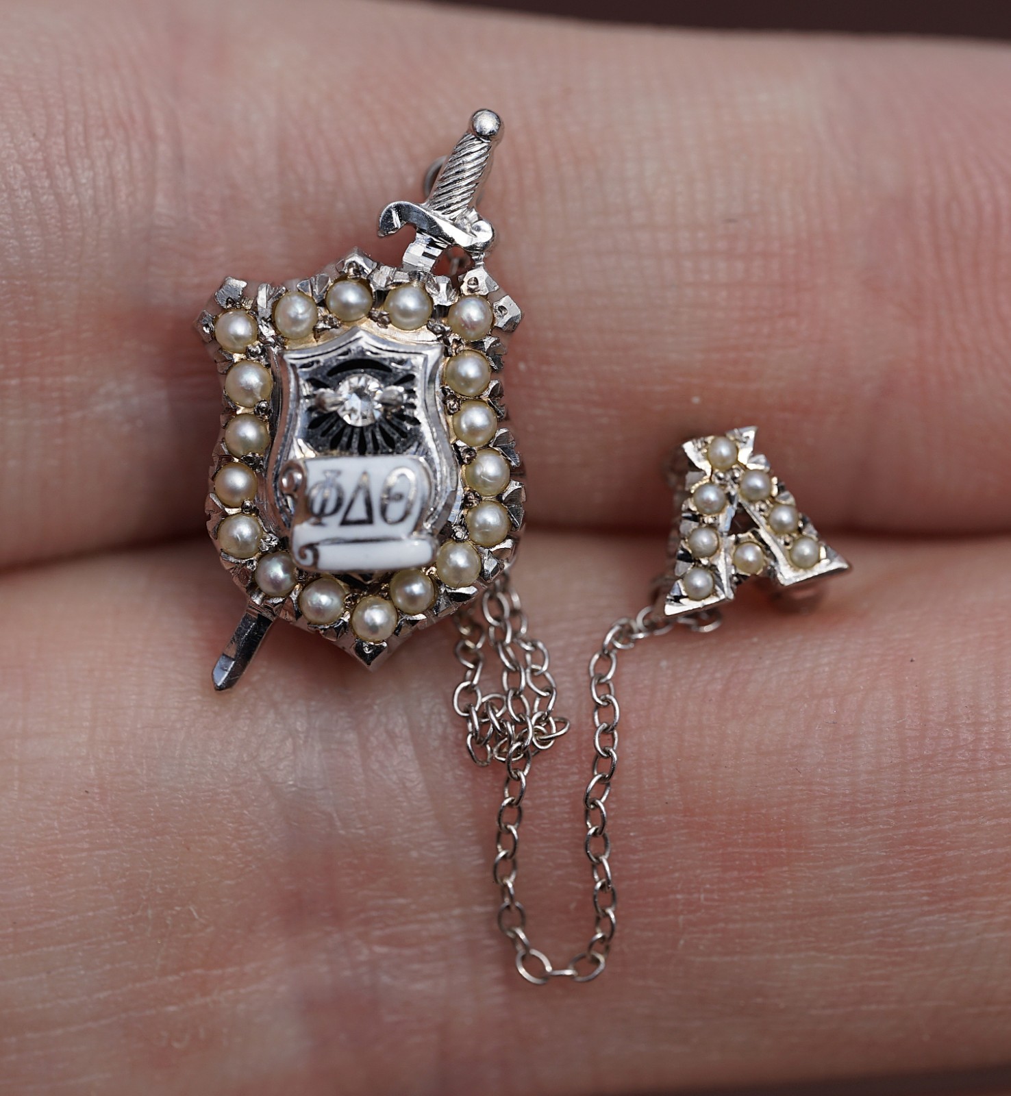 Antique 14k Gold Phi Delta Theta ΦΔΘ Fraternity Badge Pin Pearl Diamond Sword