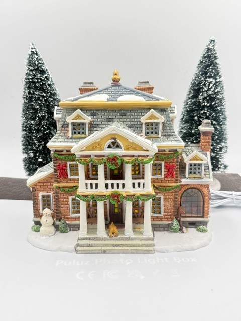 LEMAX Village Collection Lighted Building Caddington Village Conover Estate LEMAX Village Collection Lighted Building Caddington Village Conover Estate
