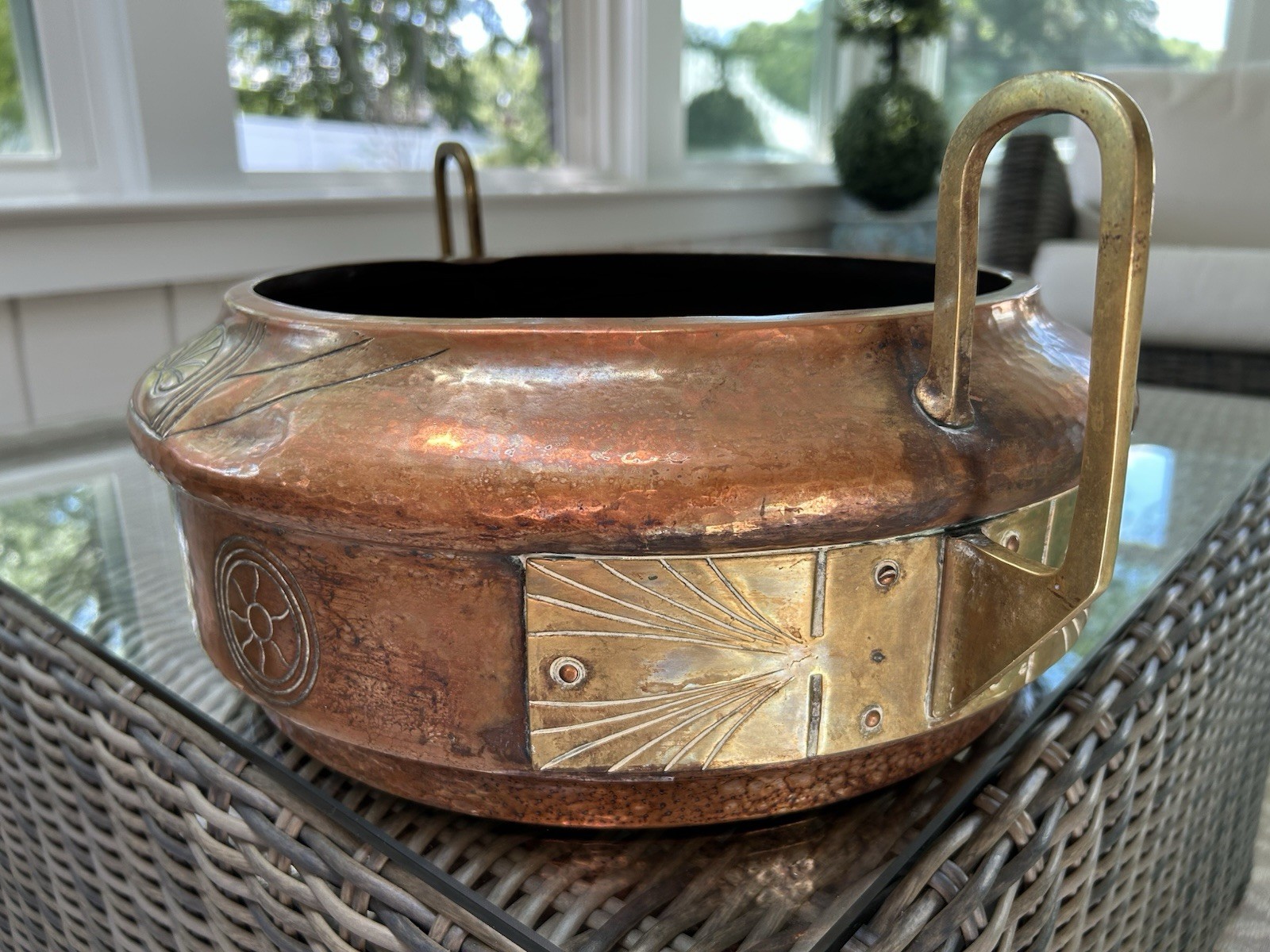 Antique Arts & Crafts Hammered Copper Bowl Brass Handles Secessionist Jardinier