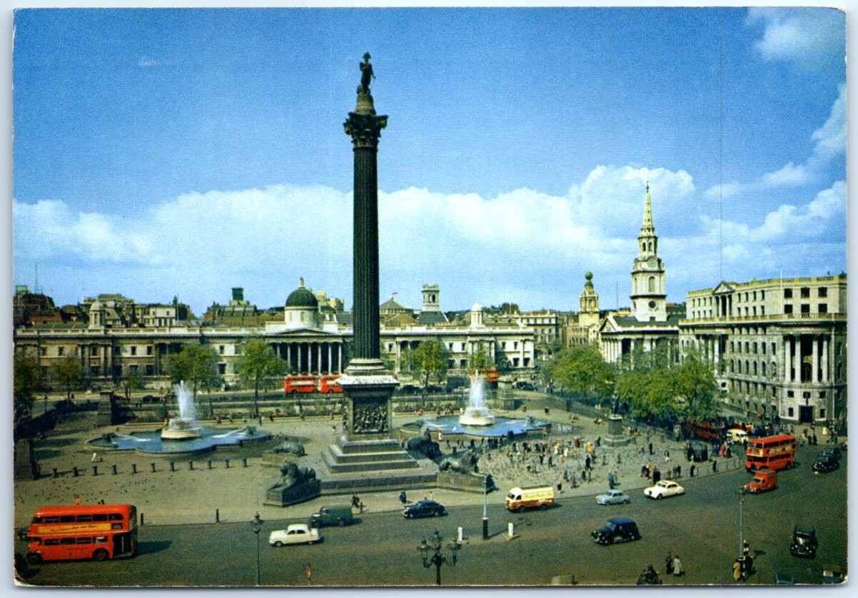 Postcard - Trafalgar Square and Nelson\'s Column - London, England