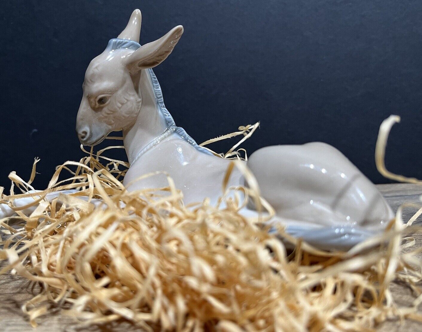 Lladro Nativity Donkey #4679 mint