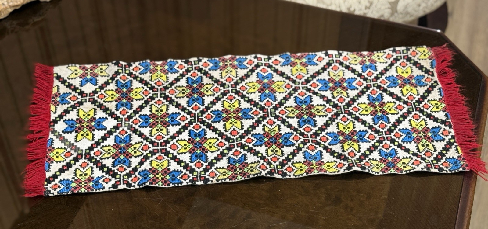 Authentic Vintage Ukrainian Hutsul Embroidered Textile / Runner from Verkhovyna