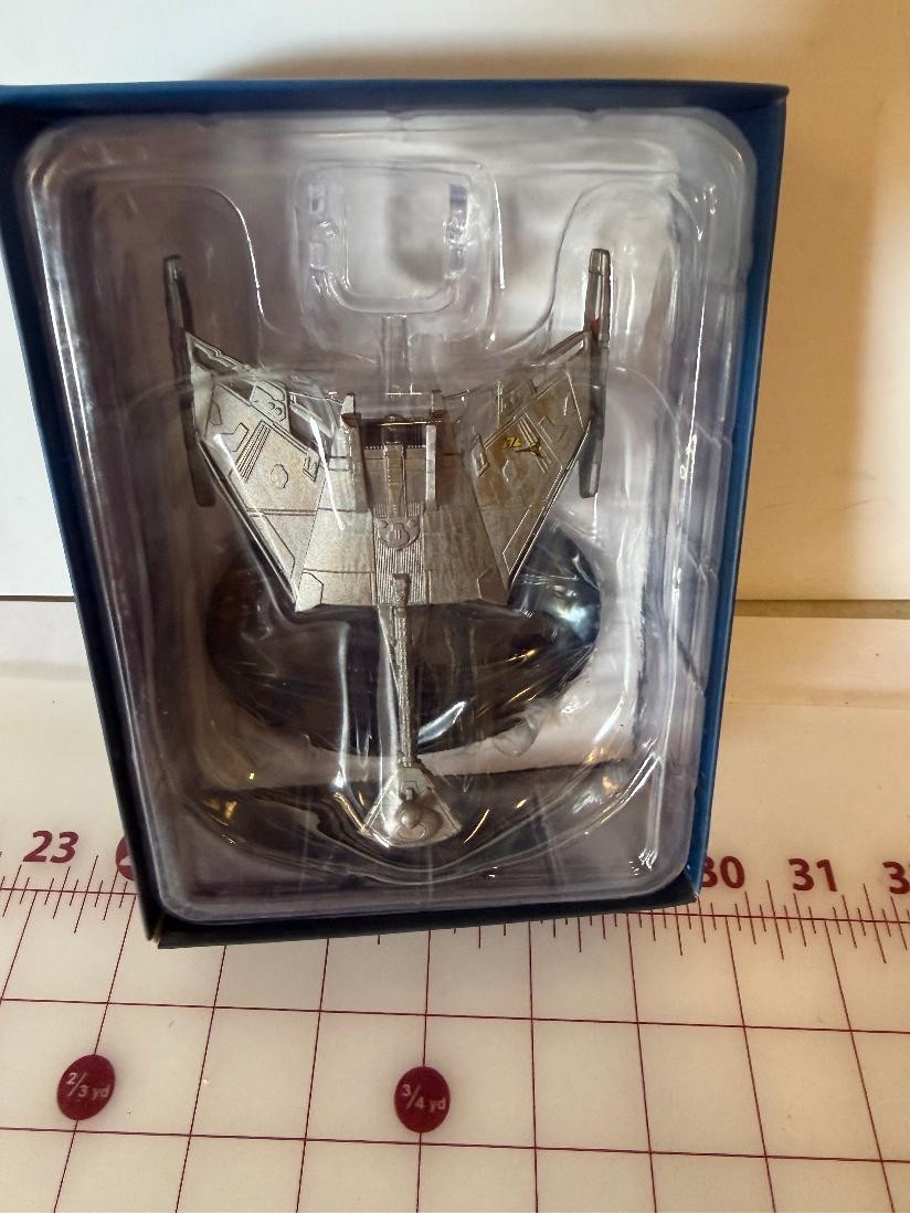 Eaglemoss Star Trek #21 D4 Enterprise Starship Eaglemoss Star Trek #21 D4 Enterprise Starship